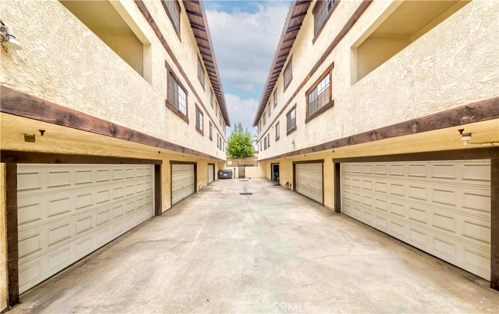 215 N Maple Avenue A, Montebello, California 90640 home-pic-23